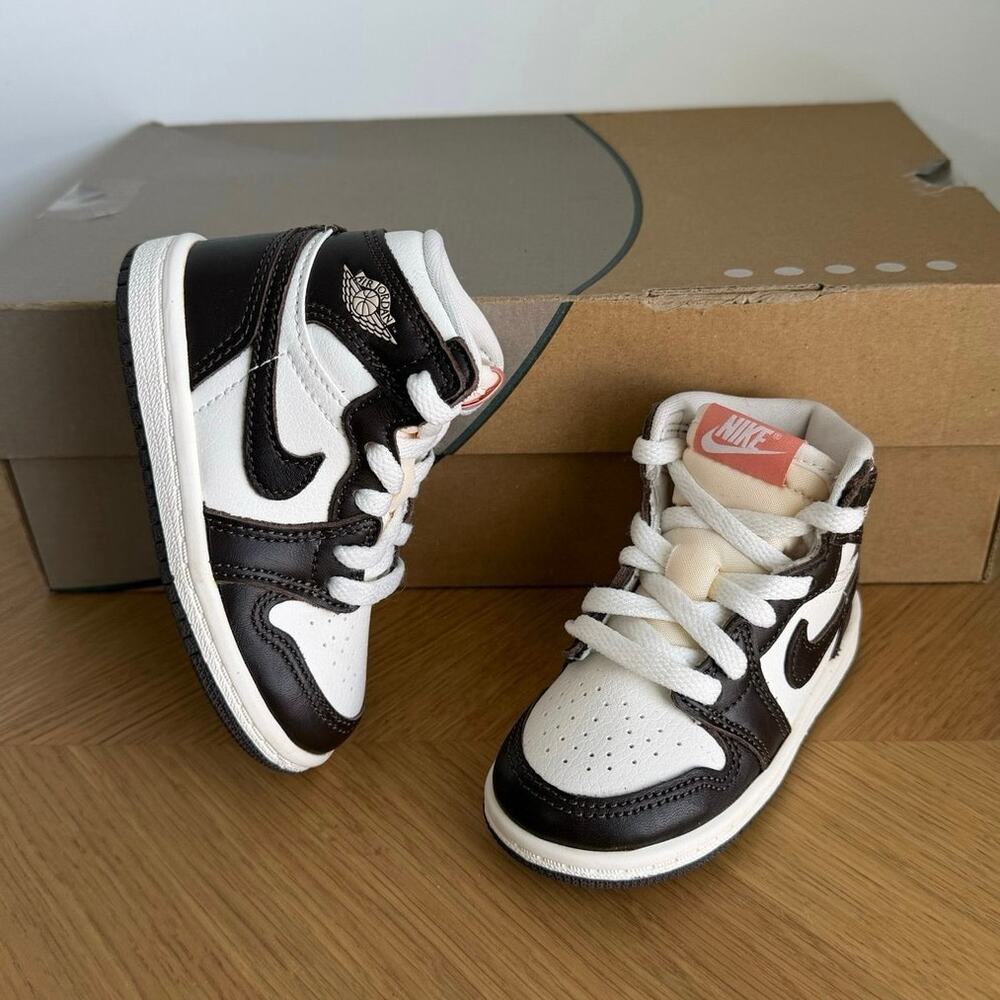 Nike Air Jordan 1 Retro High ‘Brown/Sail’ Toddler Sneakers- SZ 6 C